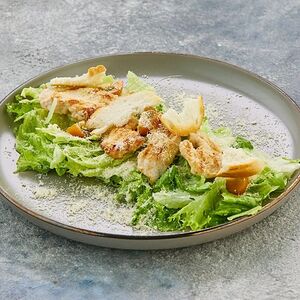 Цезарь с цыплёнком