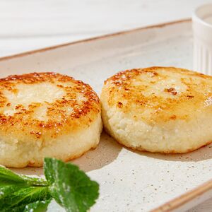 Сырники со сметаной