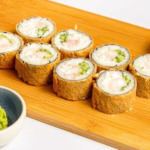 Жареный  ролл с креветкой
