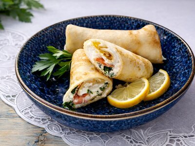 Блинчики с лососем и творогом