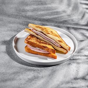 Французский тост с ветчиной и сыром