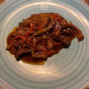 Свинина с овощами в кисло-сладком соусе