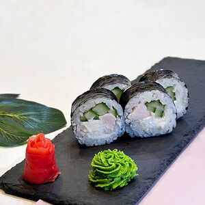 Роллы Чиз маки с курицей 4 шт.