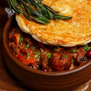 Жаркое из кролика и утки