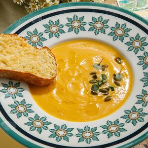 Тыквенный крем-суп с гренкой