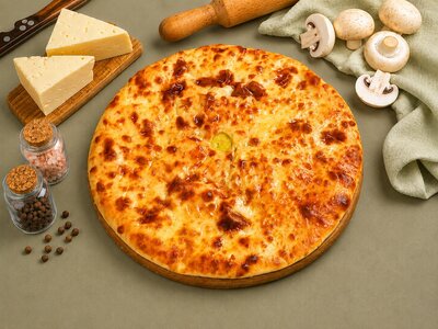 Осетинский пирог с сыром и грибами