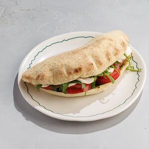 Панини с моцареллой и томатами
