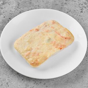 Запеканка творожная с яблоком, морковью и изюмом