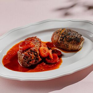 Томленая говядина с картофелем и розмарином