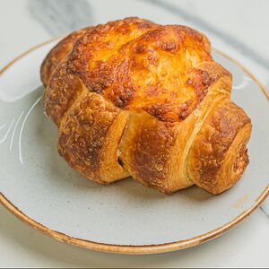 Круассан с ветчиной и сыром 