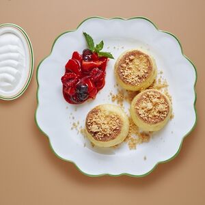 Сырники с ягодами