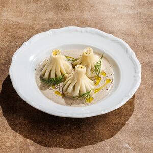 Патара хинкали с лисичками и перечным соусом