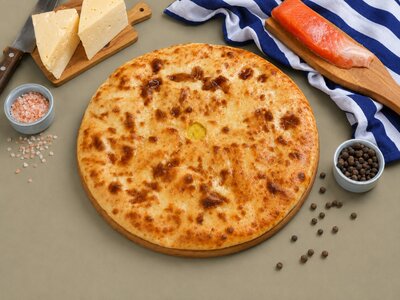 Осетинский пирог с семгой и сыром