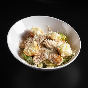 Салат Цезарь с креветками