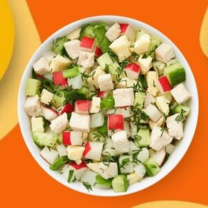 Окрошка с курицей на квасе