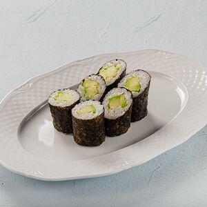 Ролл маки с авокадо