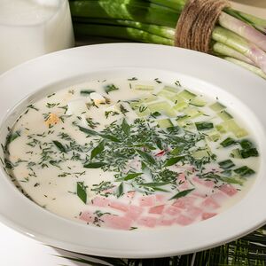 Окрошка с мортаделлой на заправке