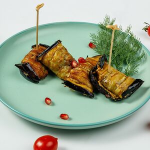 Баклажанные рулетики