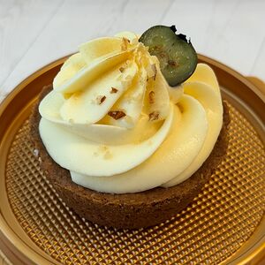 Песочная корзиночка с кремом на основе масла Гхи
