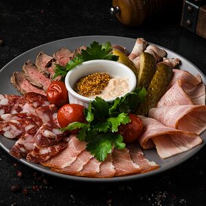 Мясные деликатесы