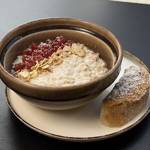 Каша Овсяная с клюквой