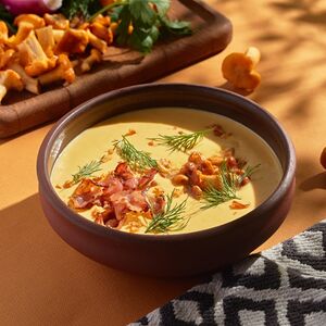 Крем суп из картофеля с лисичками и беконом 