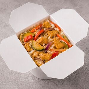 Курица в соусе карри с рисом