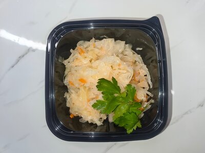 Салат из квашеной капусты