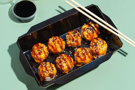 Ролл запеченный с угрем