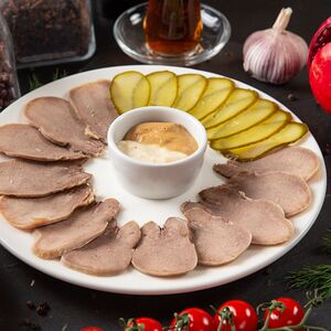 Телячий отварной язык