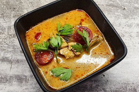 Том ям с курочкой