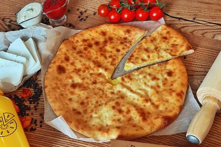 Осетинский пирог с картофелем и сыром
