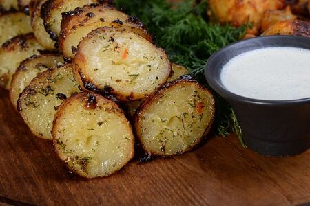 Картошечка молодая на мангале