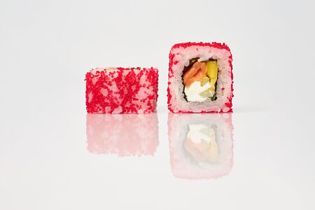 Калифорния с копченым лососем