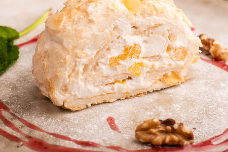 Меренговый рулет доставка