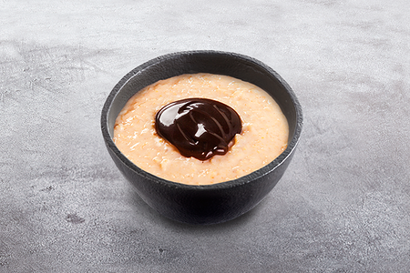 Каша овсяная на топленом молоке с шоколадом