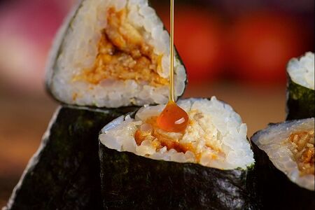 Ролл с угрём