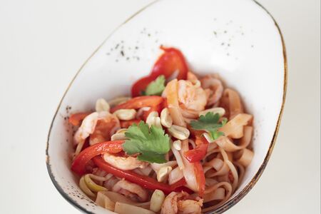 Лапша удон с креветками в сеульском соусе