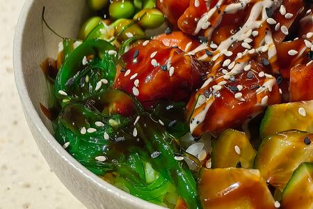 Поке с лососем