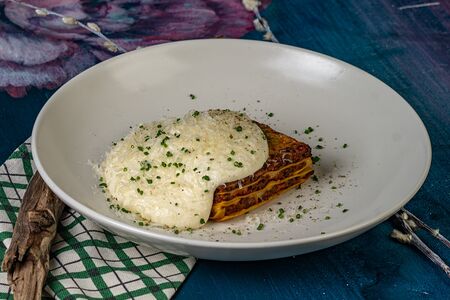Лазанья с муссом из копченого сыра