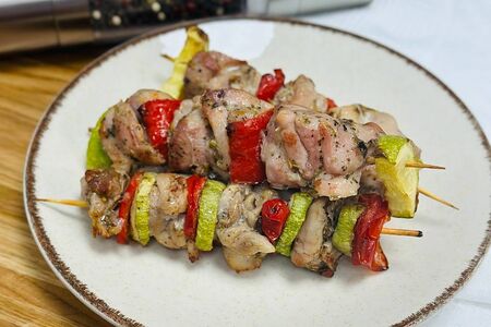 Шашлык куриный с овощами