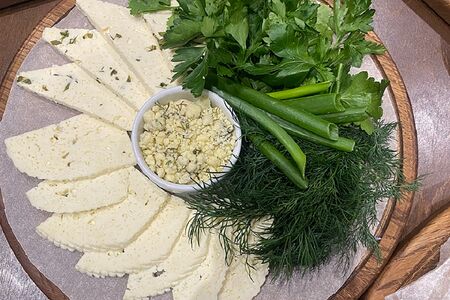 Сырная армянская тарелка