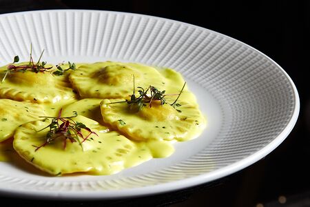 Равиоли, краб, гребешок, маскарпоне