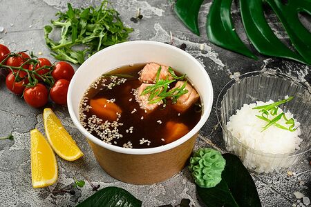 Суп с лососем