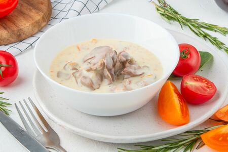 Печень куриная в сливочном соусе