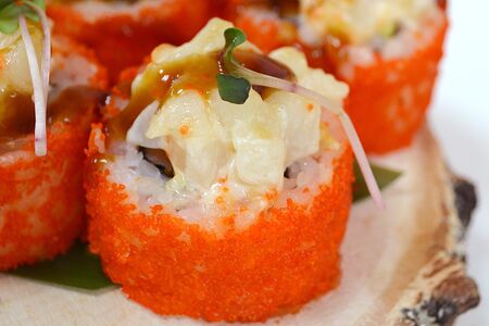 Запеченный ролл с гребешком