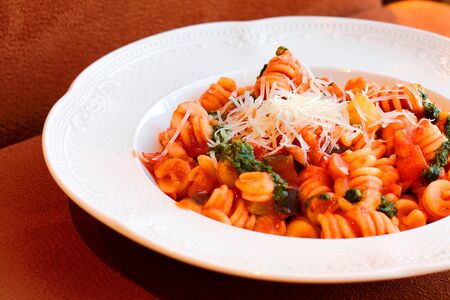 Паста с печеными овощами