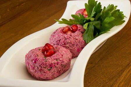 Пхали из свеклы с капустой