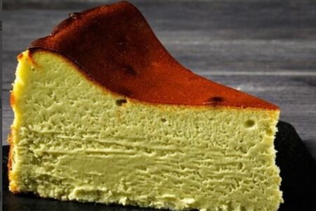 Чизкейк Сан-Себастьян фисташковый