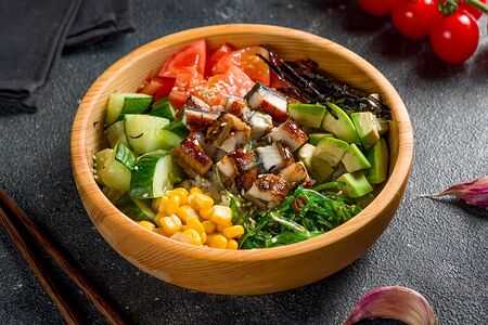 Поке с угрем